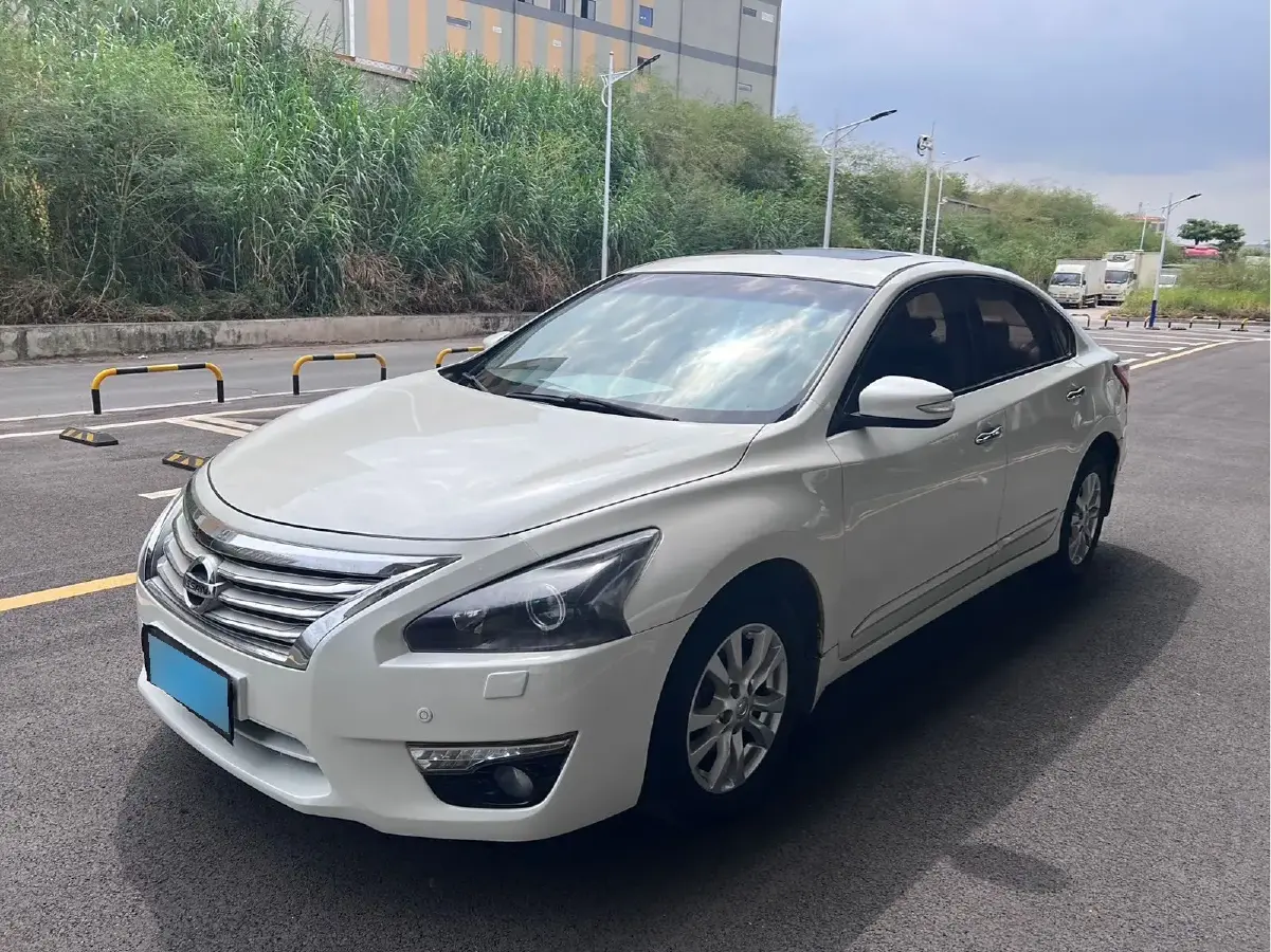 2013 Nissan Teana 2.5L 186HP L4 CVT
