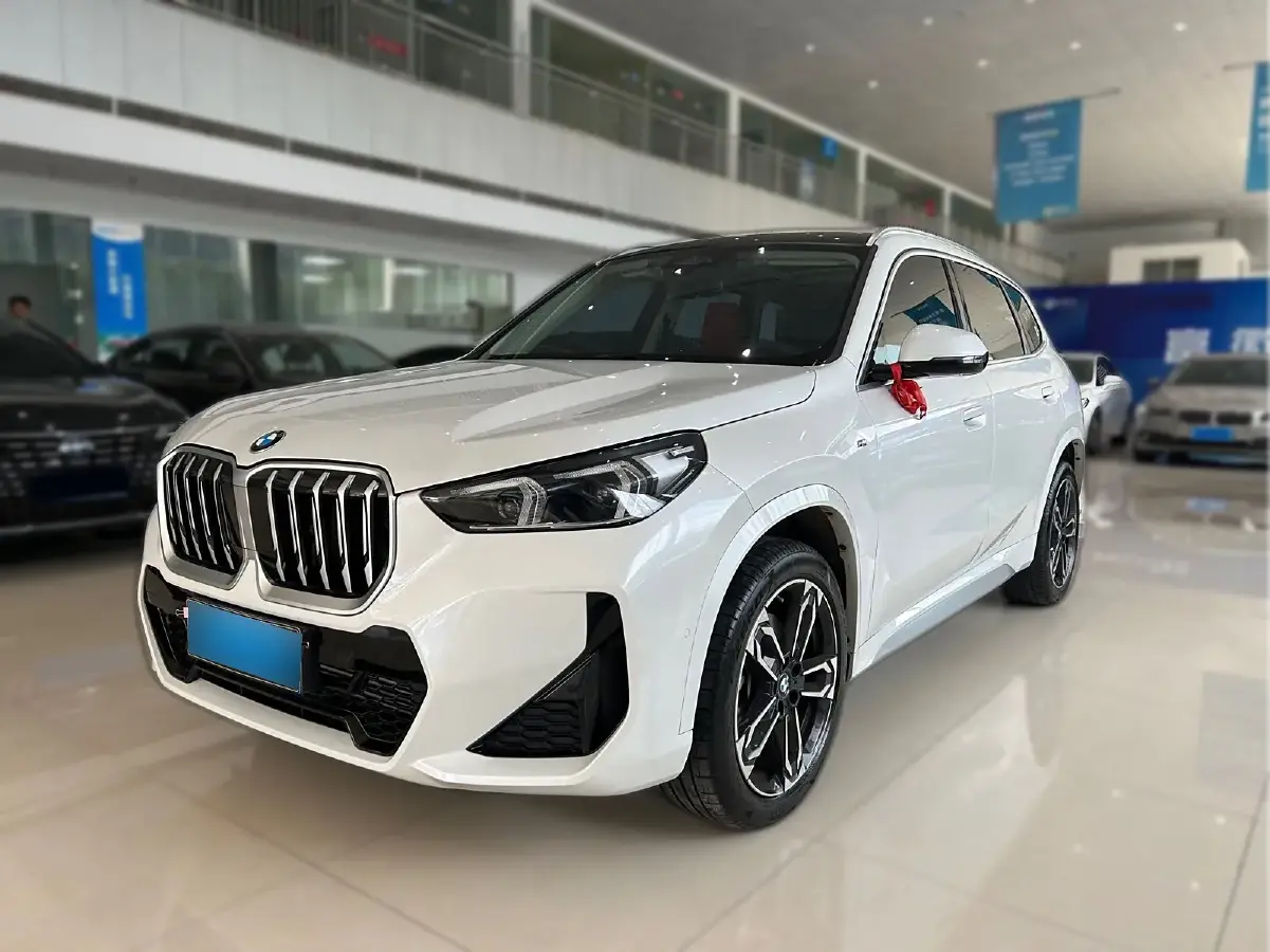 2023 BMW X1 2.0T 204HP L4 7DCT