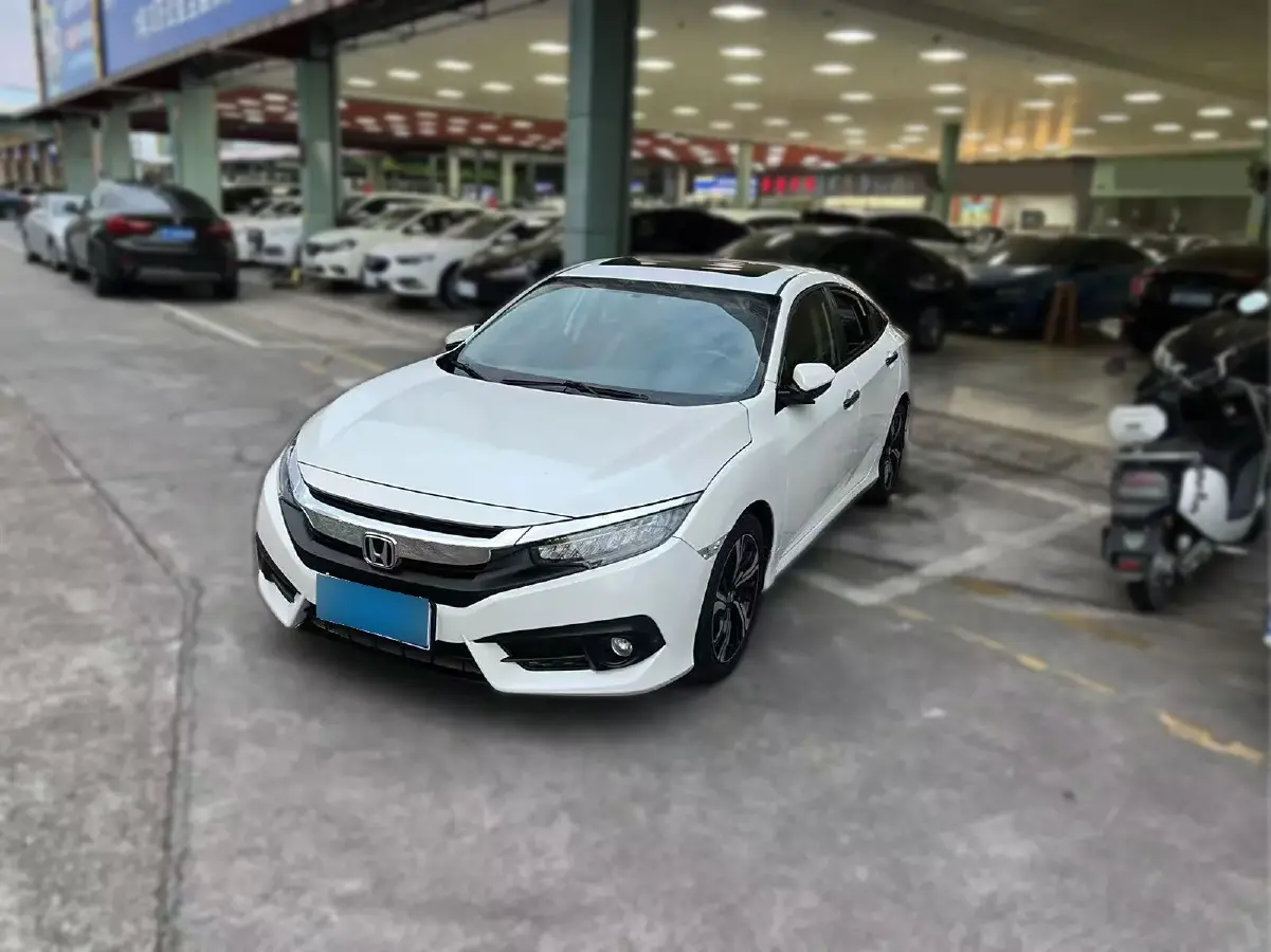 2016 Honda Civic 1.5T 177HP L4 CVT