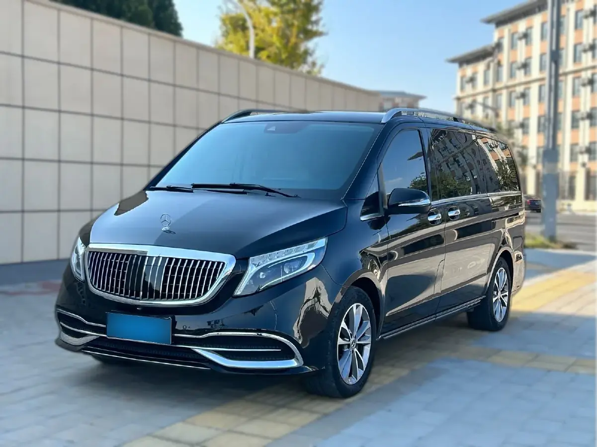 2022 Mercedes-Benz V Class 2.0T 211HP L4 9AT