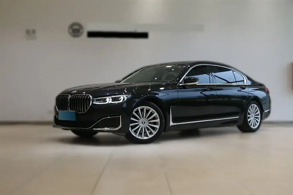 2021 BMW 7 Series 2.0T 265HP L4 8AT