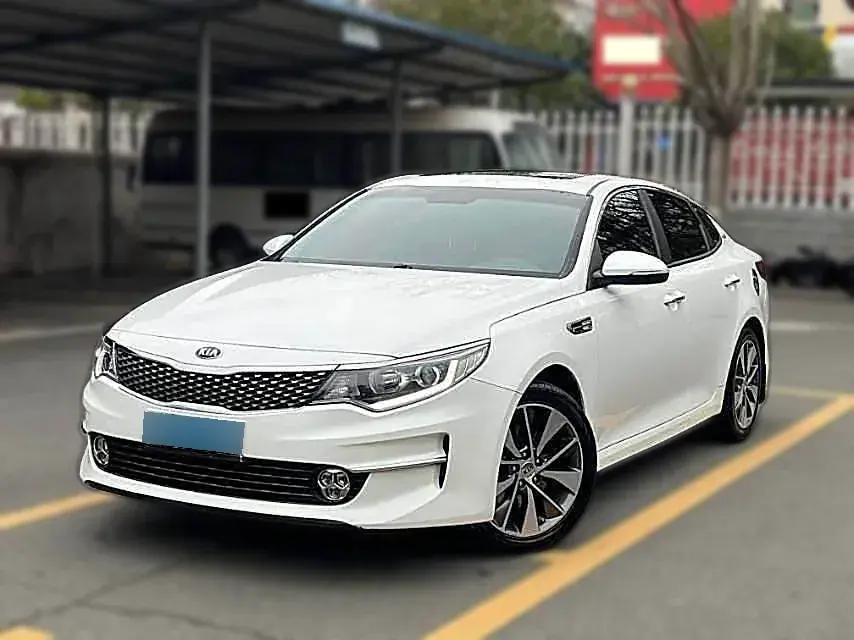 2017 Kia K5 2.0L 161HP L4 6AT