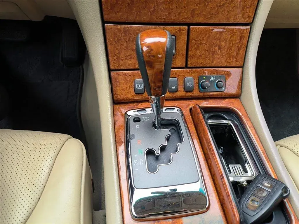 2005 Lexus LS 4.3L 282HP V8 6AT,autocango,china used car exporter,china ev exporter,chinese used car exporter,chinese used ev exporter