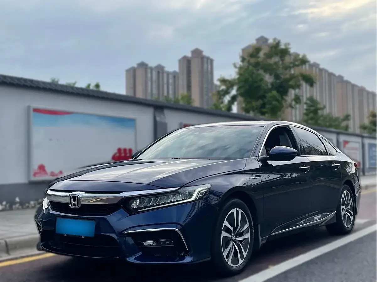 2019 Honda Inspire 2.0L 146HP L4 E-CVT Hybrid