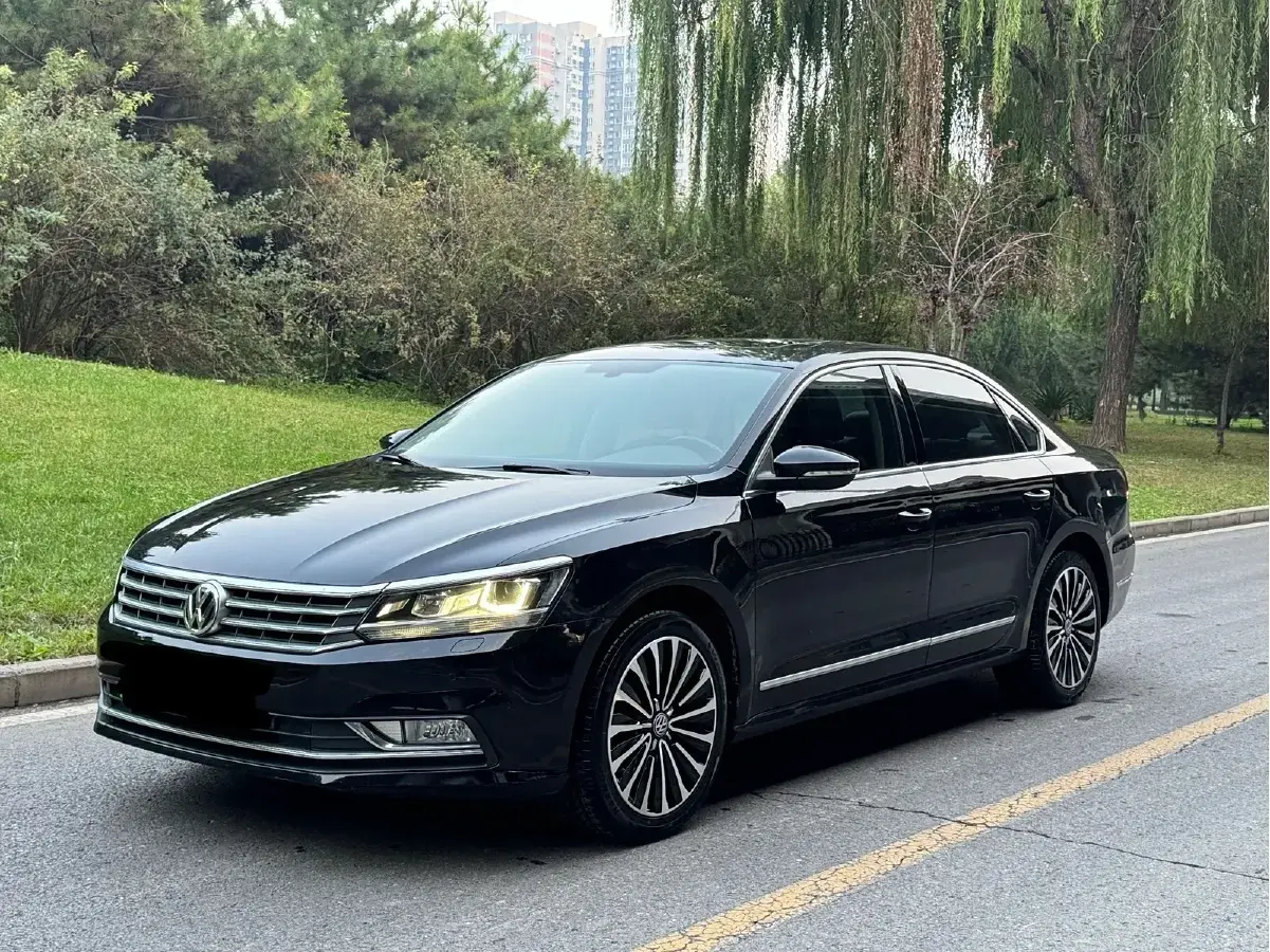 2016 Volkswagen Passat 1.8T 180HP L4 7DCT