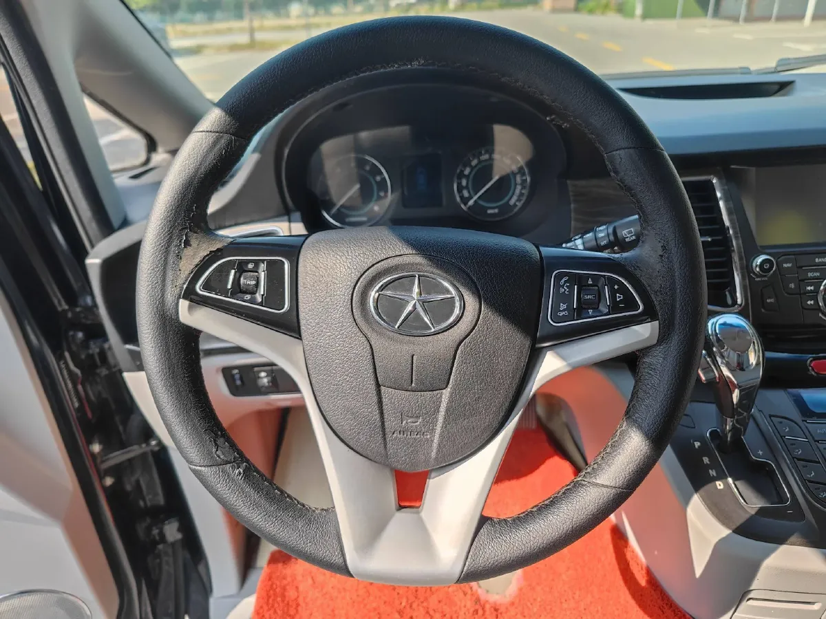 2013 JAC Refine M5 2.0T 177HP L4 5AT,autocango,china used car exporter,china ev exporter,chinese used car exporter,chinese used ev exporter