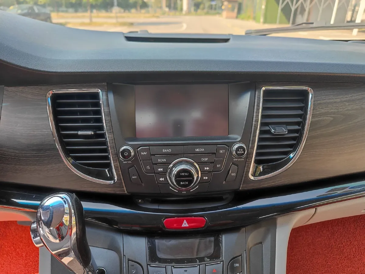 2013 JAC Refine M5 2.0T 177HP L4 5AT,autocango,china used car exporter,china ev exporter,chinese used car exporter,chinese used ev exporter