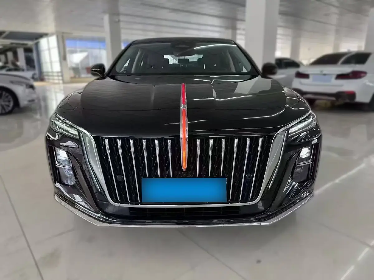2024 HongQi H5 2.0T 224HP L4 8AT