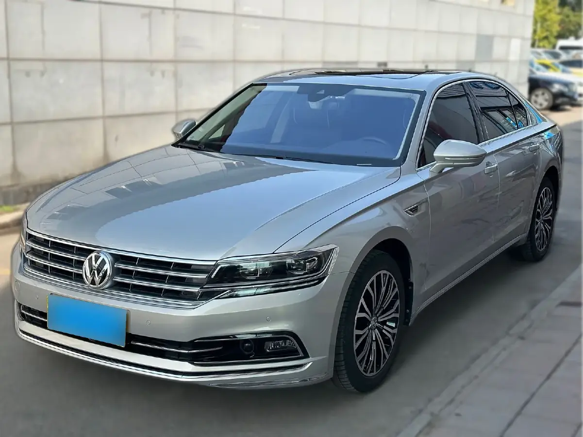 2018 Volkswagen Phideon 2.0T 224HP L4 7DCT
