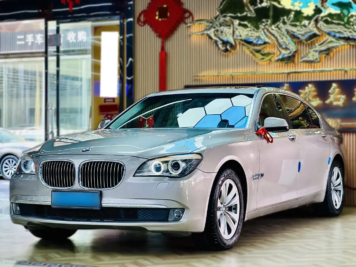 2009 BMW 7 Series 3.0T 326HP L6 6AT