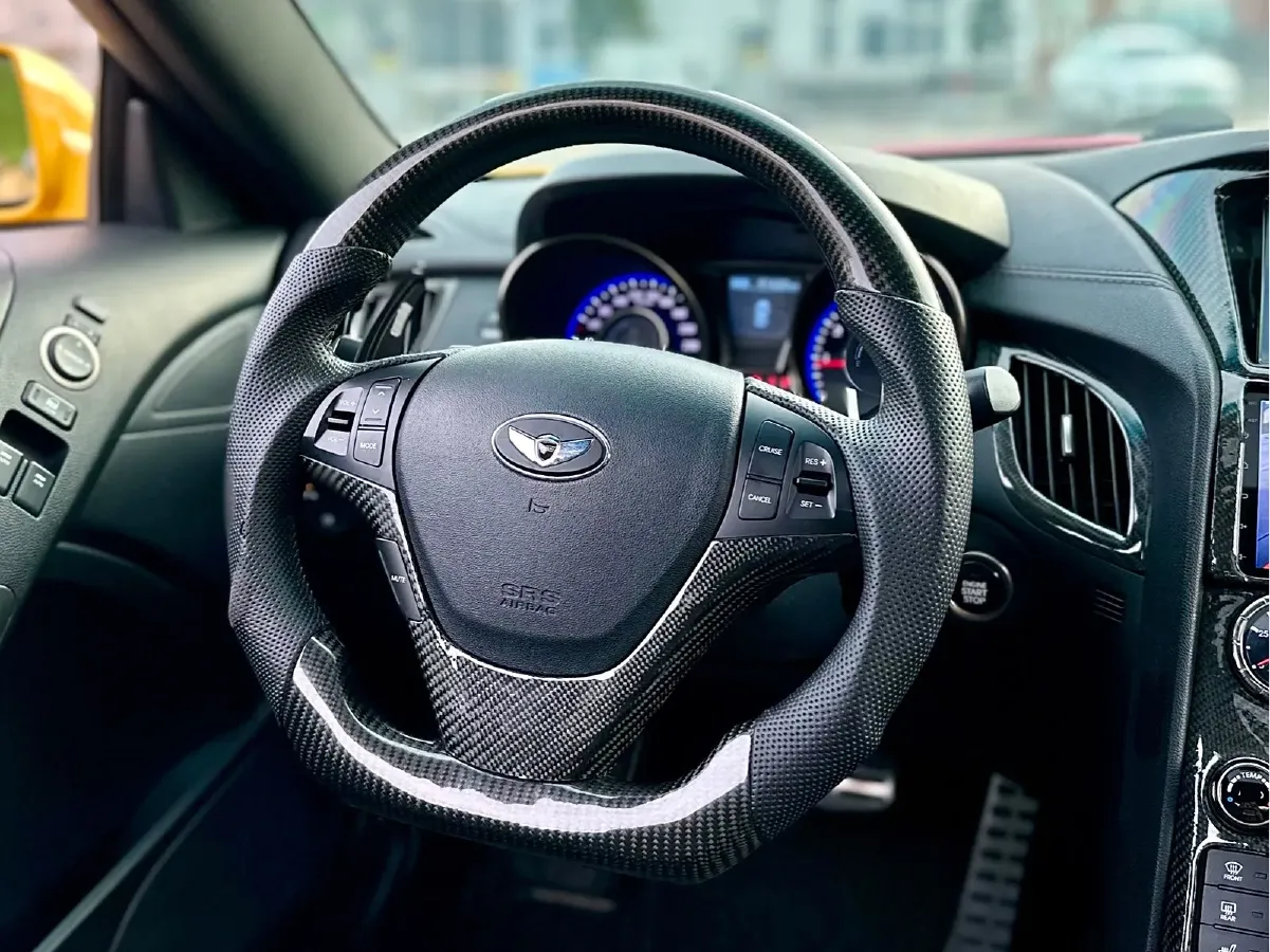 2012 Hyundai Rohens-Coupe 2.0T 260HP L4 8AT,autocango,china used car exporter,china ev exporter,chinese used car exporter,chinese used ev exporter