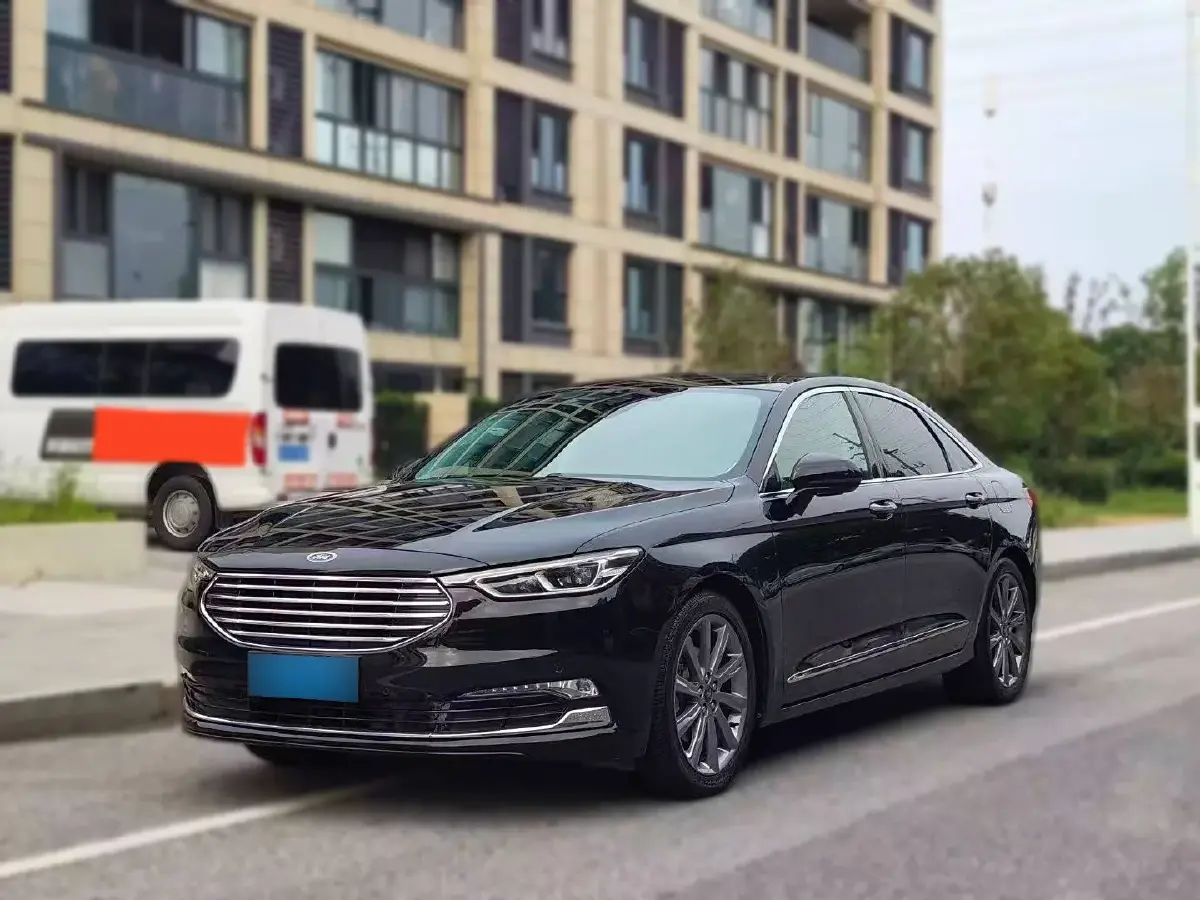 2019 Ford Taurus 2.0T 245HP L4 8AT