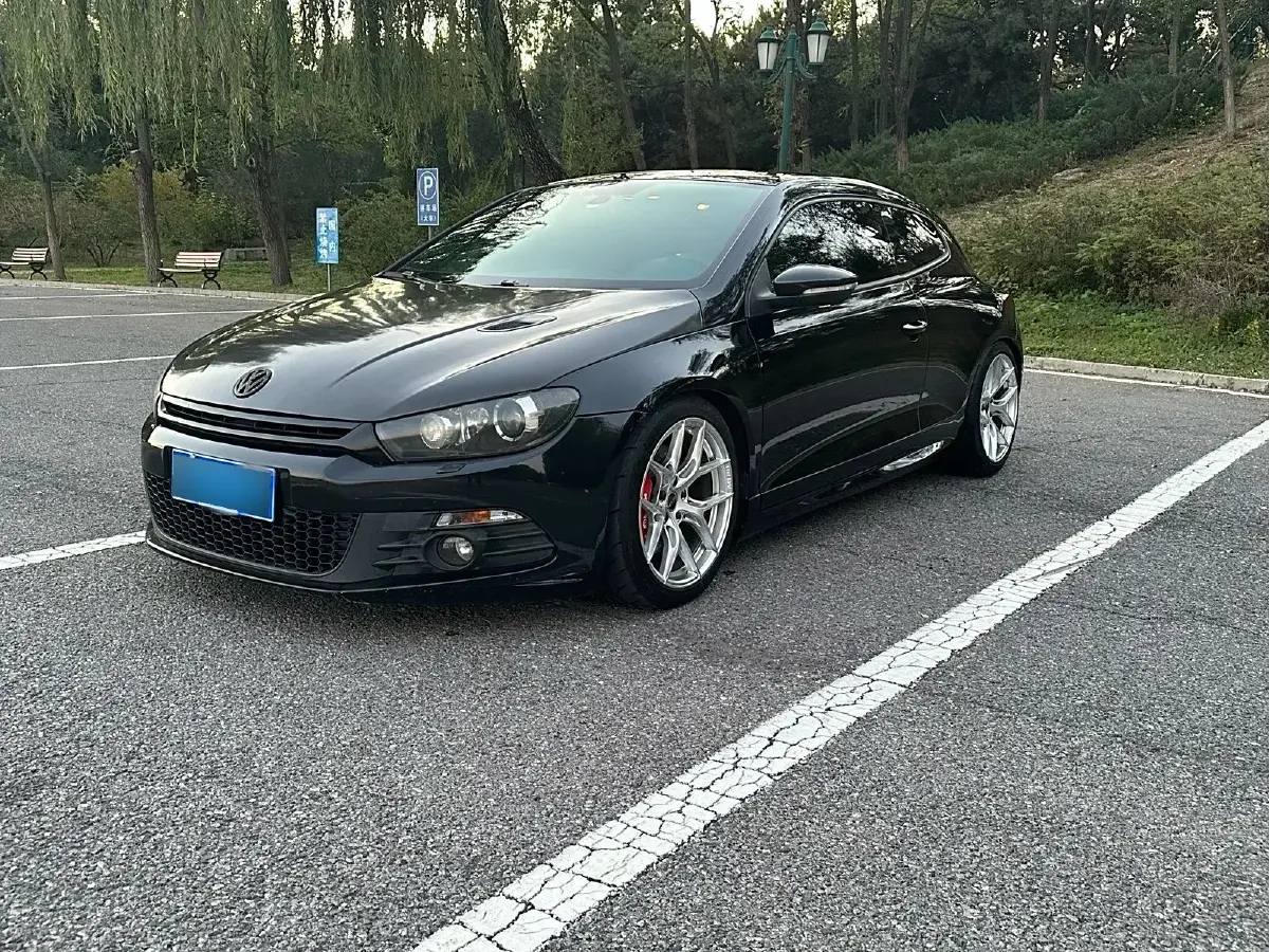 2010 Volkswagen Scirocco 2.0T 211HP L4 6DCT