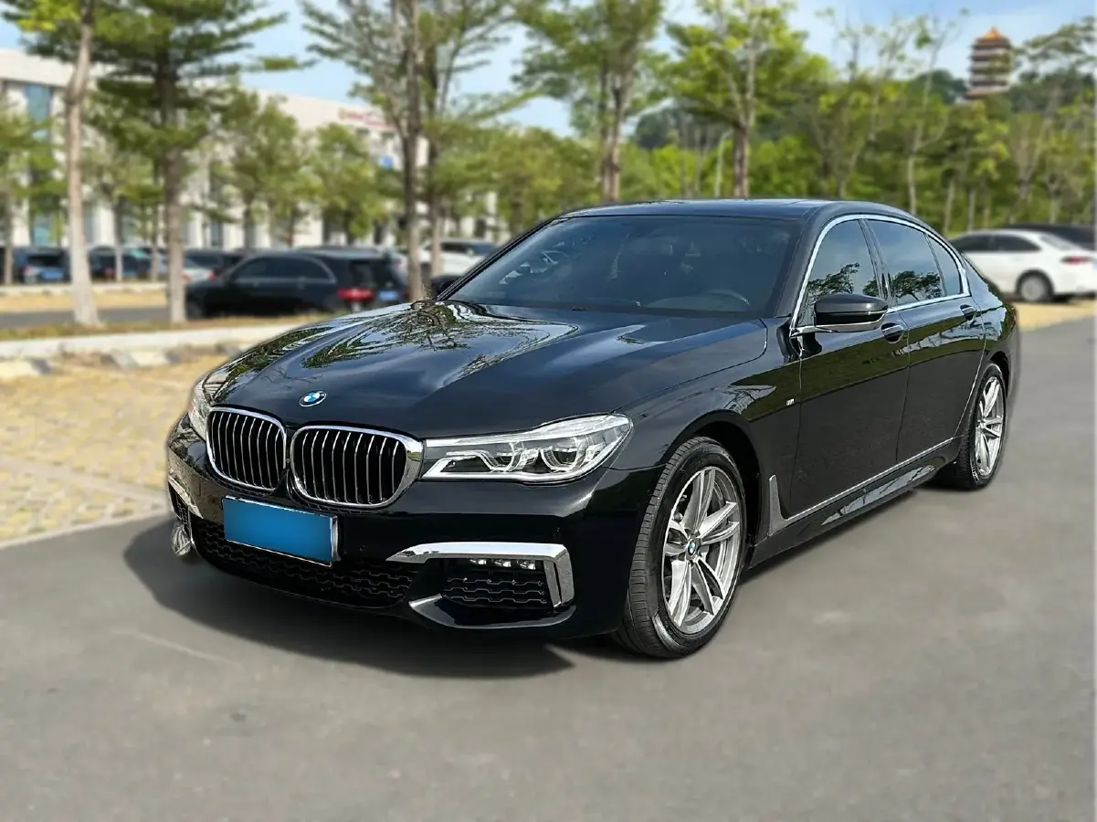 2018 BMW 7 Series 2.0T 258HP L4 8AT