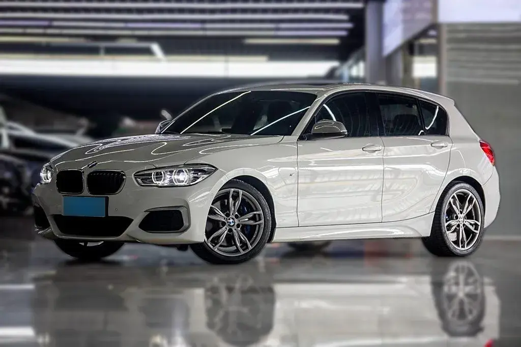 2015 BMW 1 Series 3.0T 320HP L6 8AT