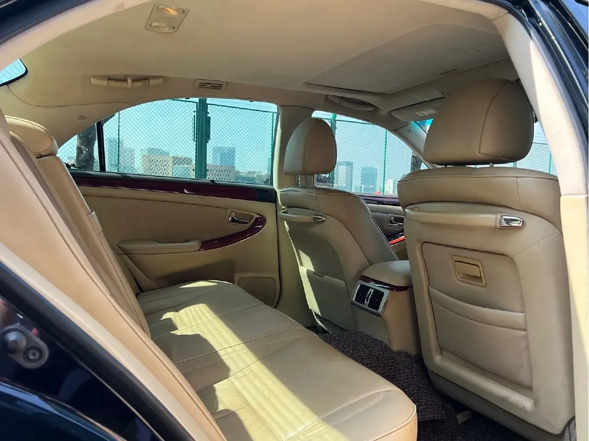 2007 HongQi ShengShi 3.0L 231HP V6 6AT,autocango,china used car exporter,china ev exporter,chinese used car exporter,chinese used ev exporter