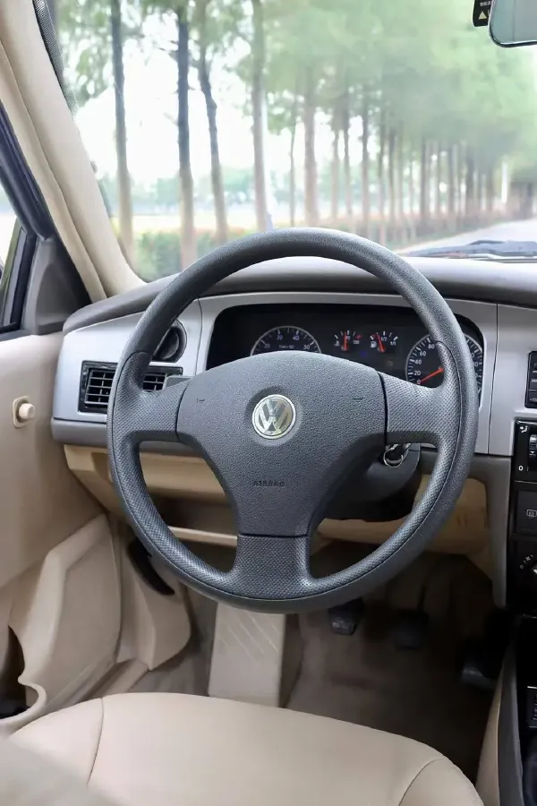 2008 Volkswagen Santana Vista 1.8L 101HP L4 5MT,autocango,china used car exporter,china ev exporter,chinese used car exporter,chinese used ev exporter