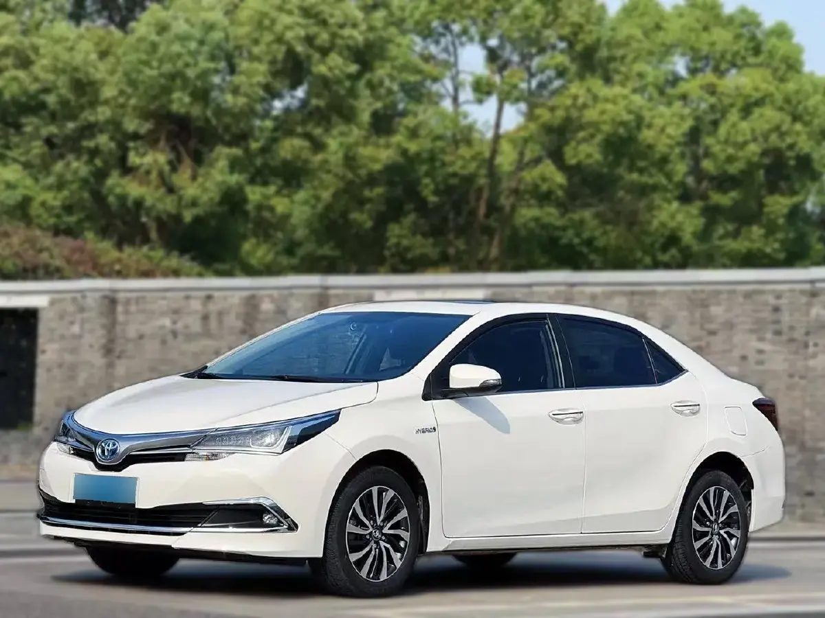 2017 Toyota Corolla 1.8L 99HP L4 E-CVT Hybrid