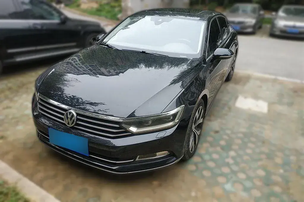 2017 Volkswagen Magotan 2.0T 220HP L4 7DCT