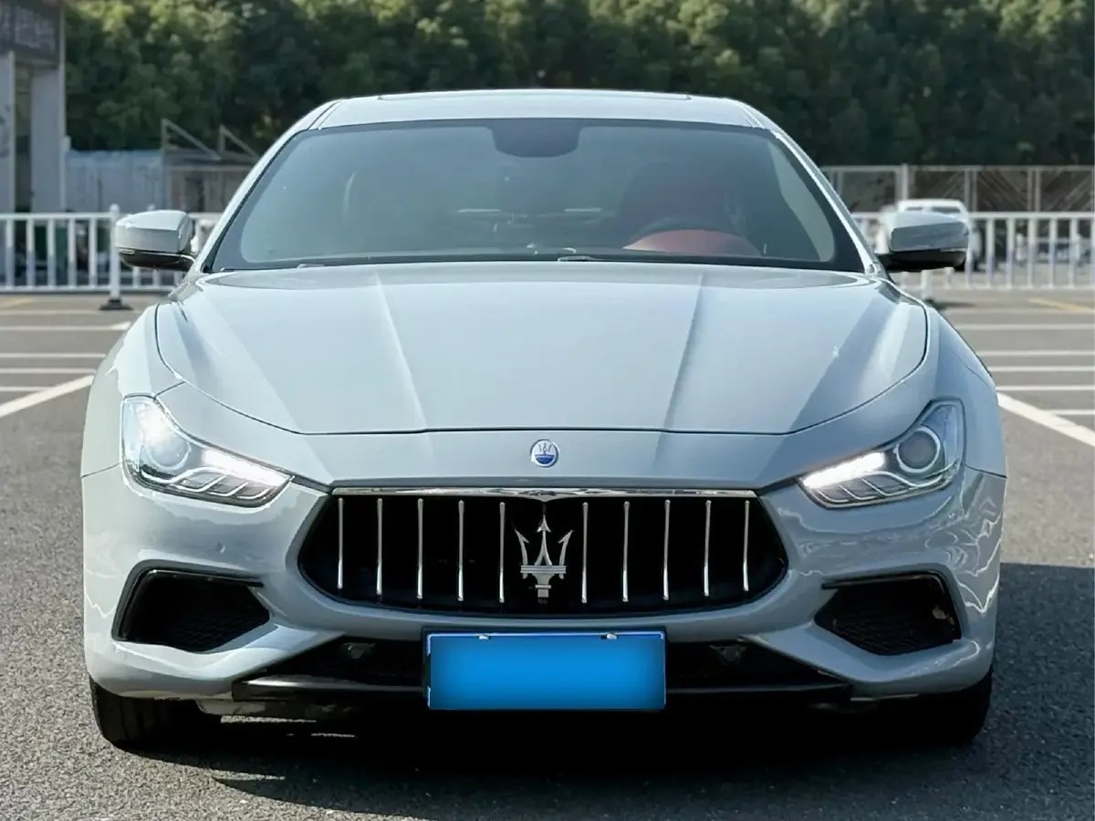2017 Maserati Ghibli 3.0T 350HP V6 8AT