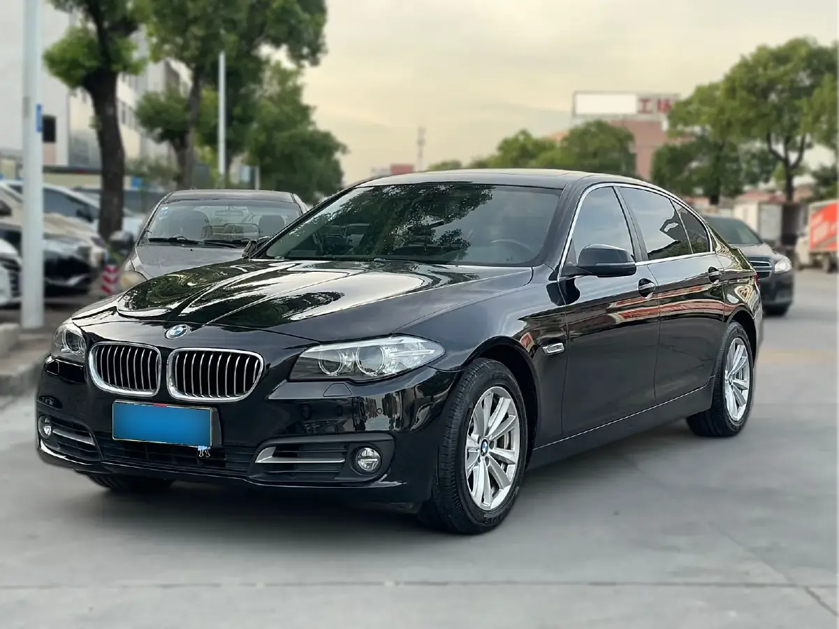 2014 BMW 5 Series 2.0T 184HP L4 8AT