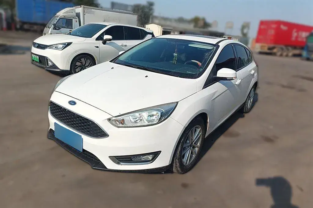 2015 Ford Focus 1.6L 125HP L4 6DCT