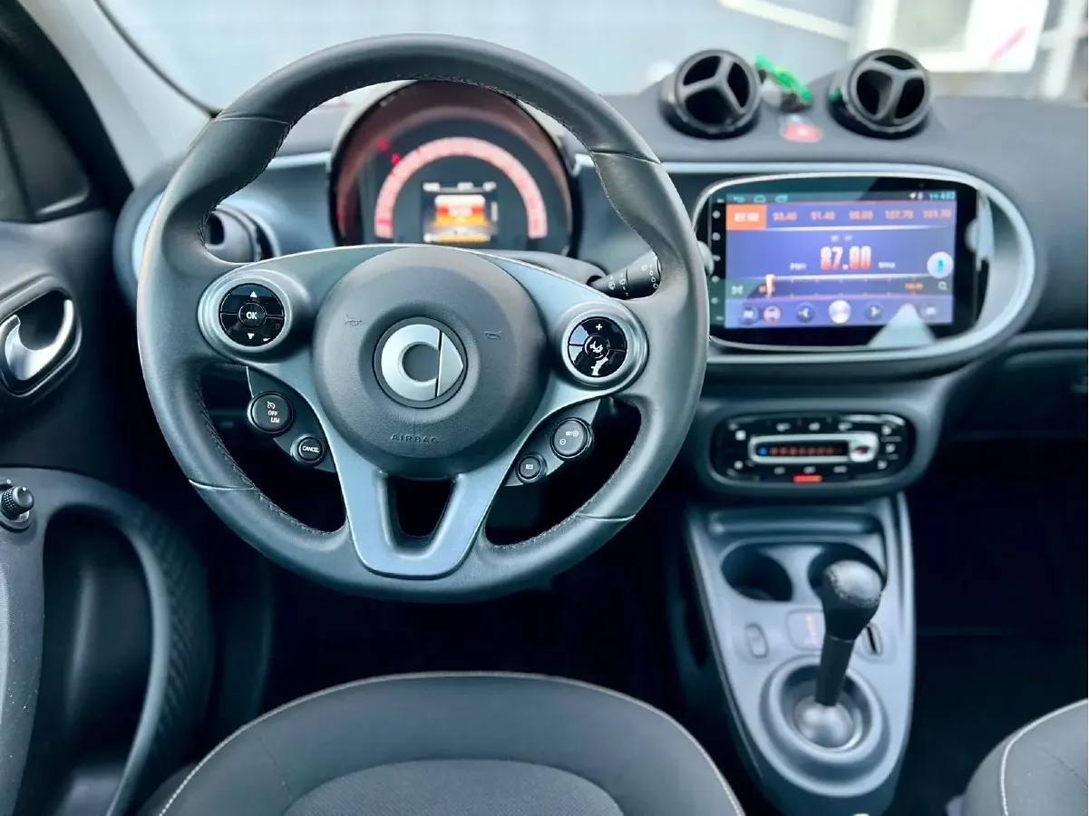 2016 Smart smart forfour 1.0L 71HP L3 6DCT,autocango,china used car exporter,china ev exporter,chinese used car exporter,chinese used ev exporter