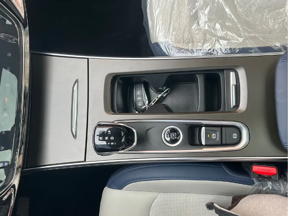 2022 Sehol X8 1.5T 184HP L4 6DCT,autocango,china used car exporter,china ev exporter,chinese used car exporter,chinese used ev exporter