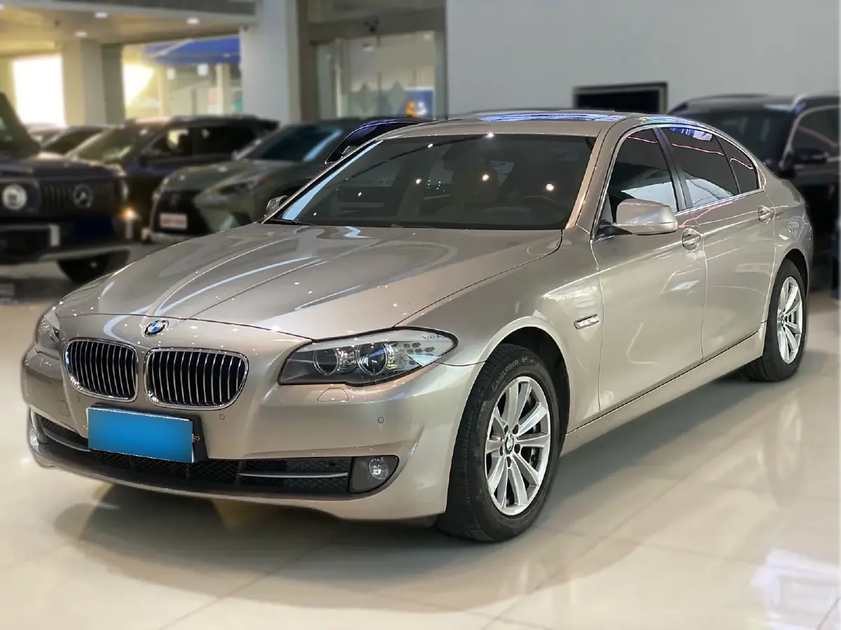 2013 BMW 5 Series 2.0T 184HP L4 8AT