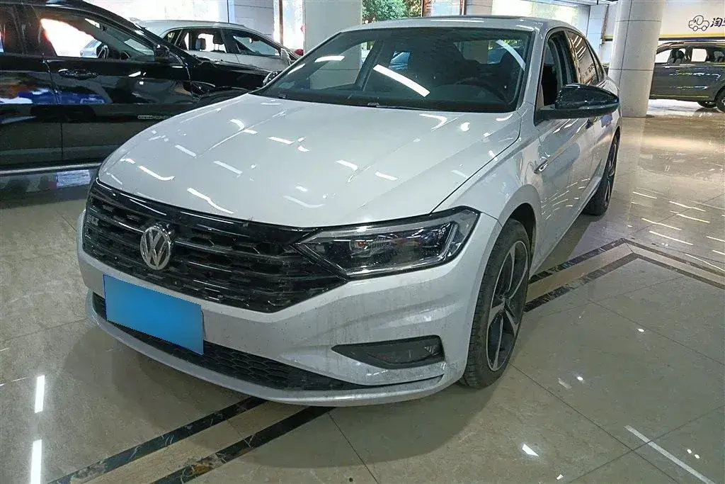 2022 Volkswagen Sagitar 1.4T 150HP L4 7DCT