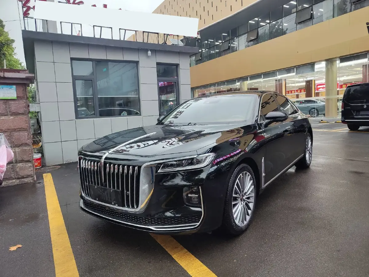 2023 HongQi H9 2.0T 252HP L4 7DCT
