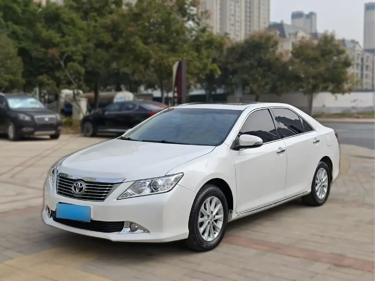 2013 Toyota Camry 2.0L 148HP L4 4AT