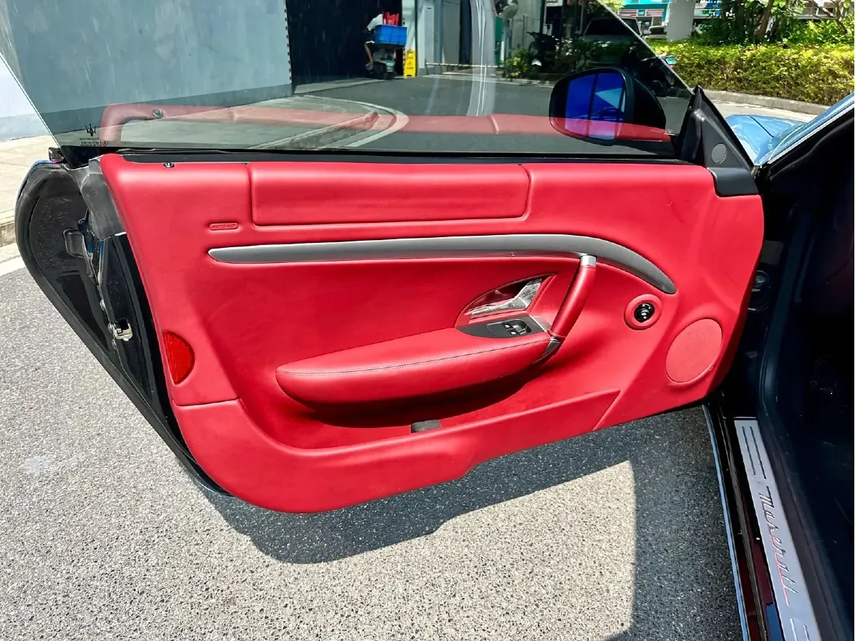 2007 Maserati GranTurismo 4.2L 405HP V8 6AT,autocango,china used car exporter,china ev exporter,chinese used car exporter,chinese used ev exporter