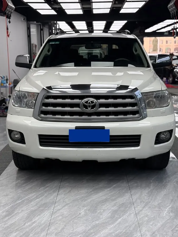 2010 Toyota Sequoia 5.7L 386HP V8 6AT,autocango,china used car exporter,china ev exporter,chinese used car exporter,chinese used ev exporter