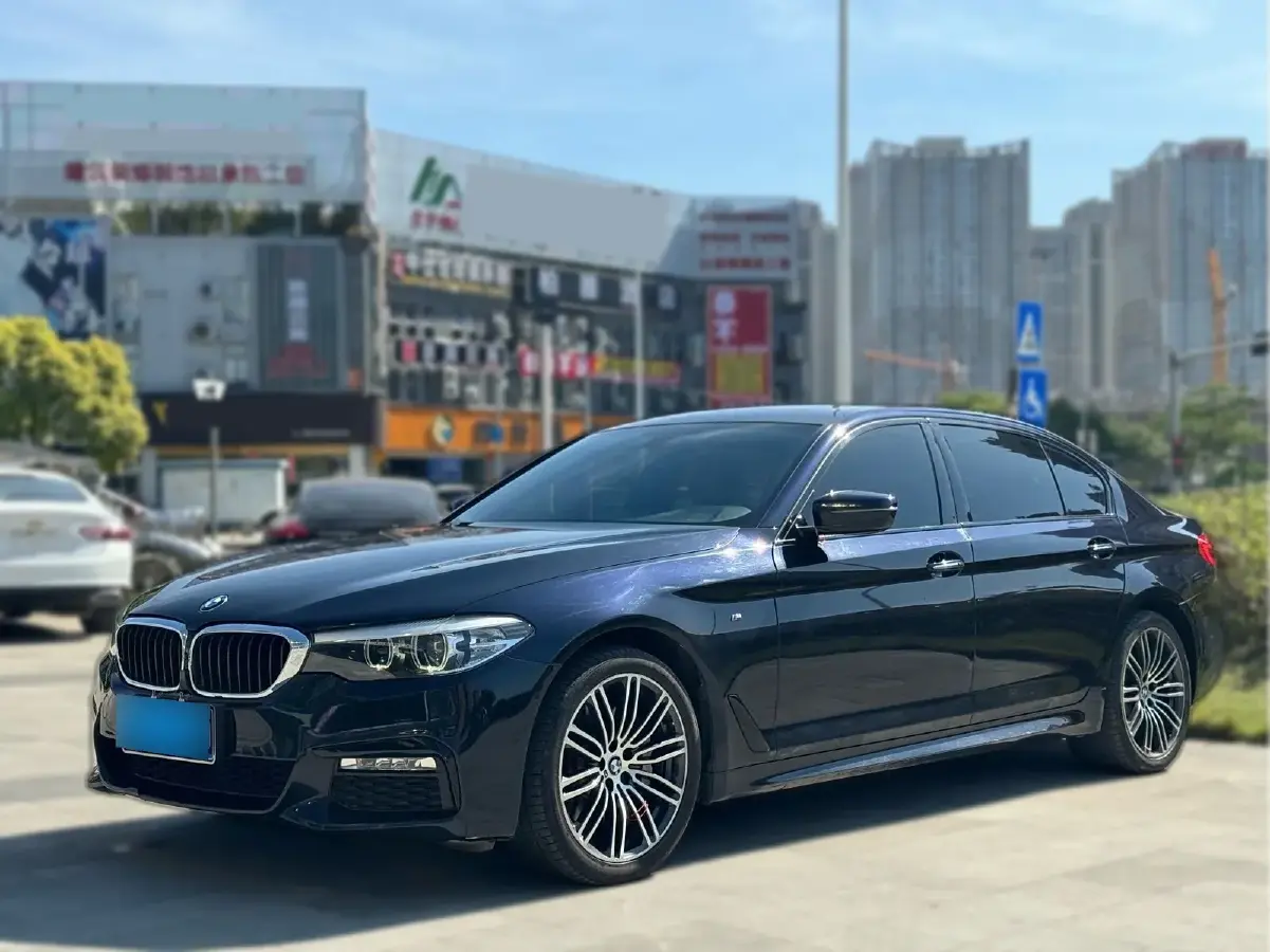 2018 BMW 5 Series 2.0T 252HP L4 8AT