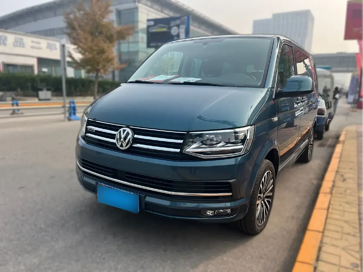 2019 Volkswagen Multivan 2.0T 204HP L4 7DCT