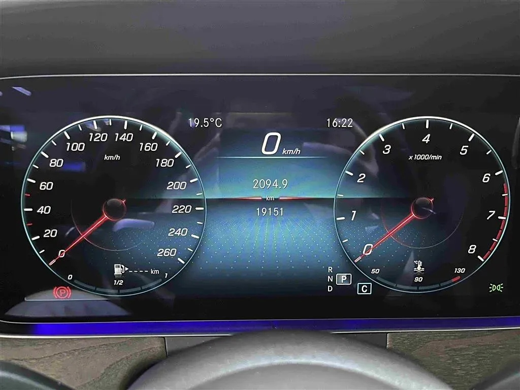 2022 Mercedes-Benz E Class 2.0T 197HP L4 9AT,autocango,china used car exporter,china ev exporter,chinese used car exporter,chinese used ev exporter