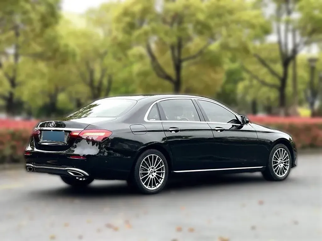 2022 Mercedes-Benz E Class 2.0T 197HP L4 9AT,autocango,china used car exporter,china ev exporter,chinese used car exporter,chinese used ev exporter