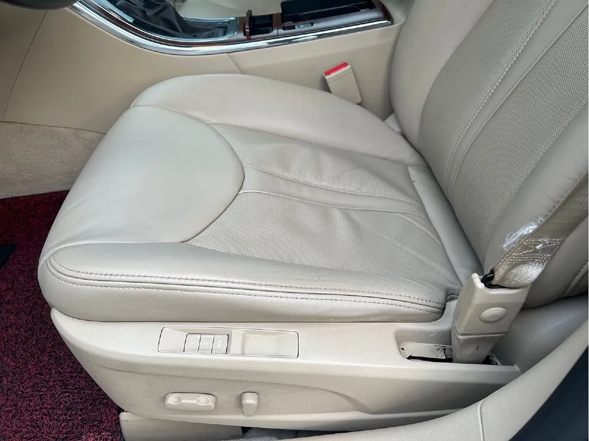 2012 Roewe 950 2.4L 186HP L4 6AT,autocango,china used car exporter,china ev exporter,chinese used car exporter,chinese used ev exporter