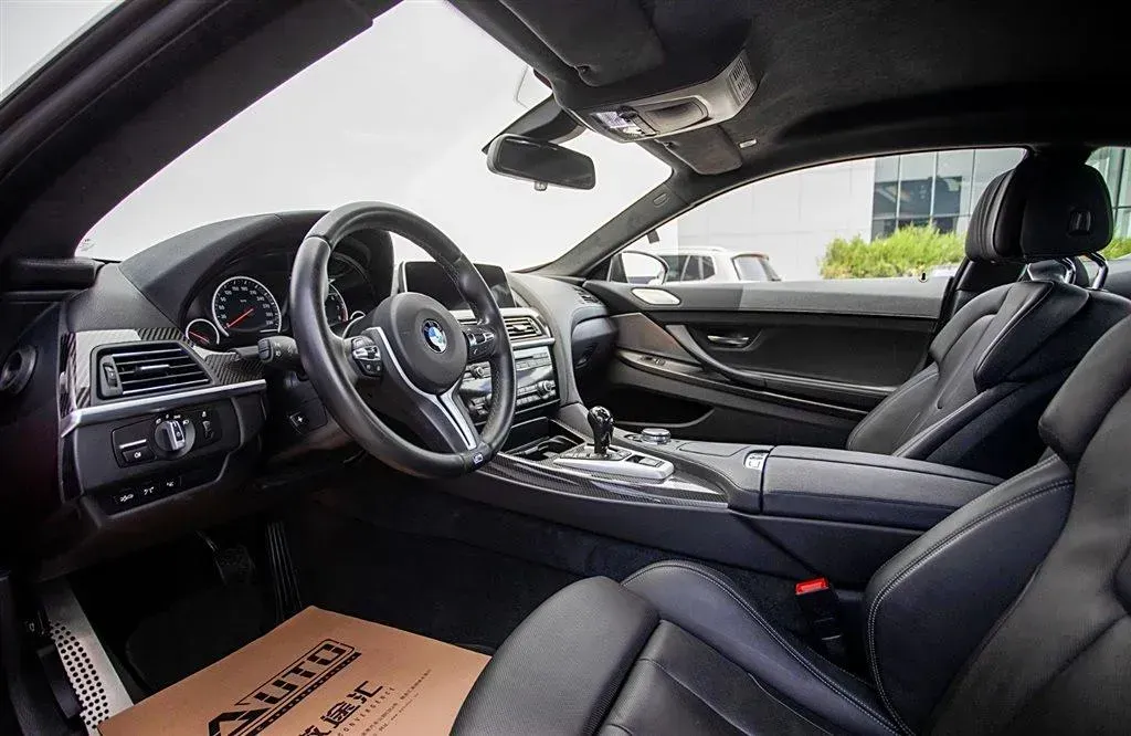 2013 BMW M6 4.4T 560HP V8 7DCT,autocango,china used car exporter,china ev exporter,chinese used car exporter,chinese used ev exporter