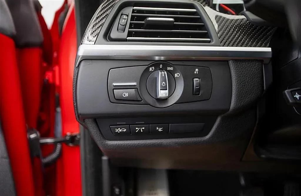 2013 BMW M6 4.4T 560HP V8 7DCT,autocango,china used car exporter,china ev exporter,chinese used car exporter,chinese used ev exporter