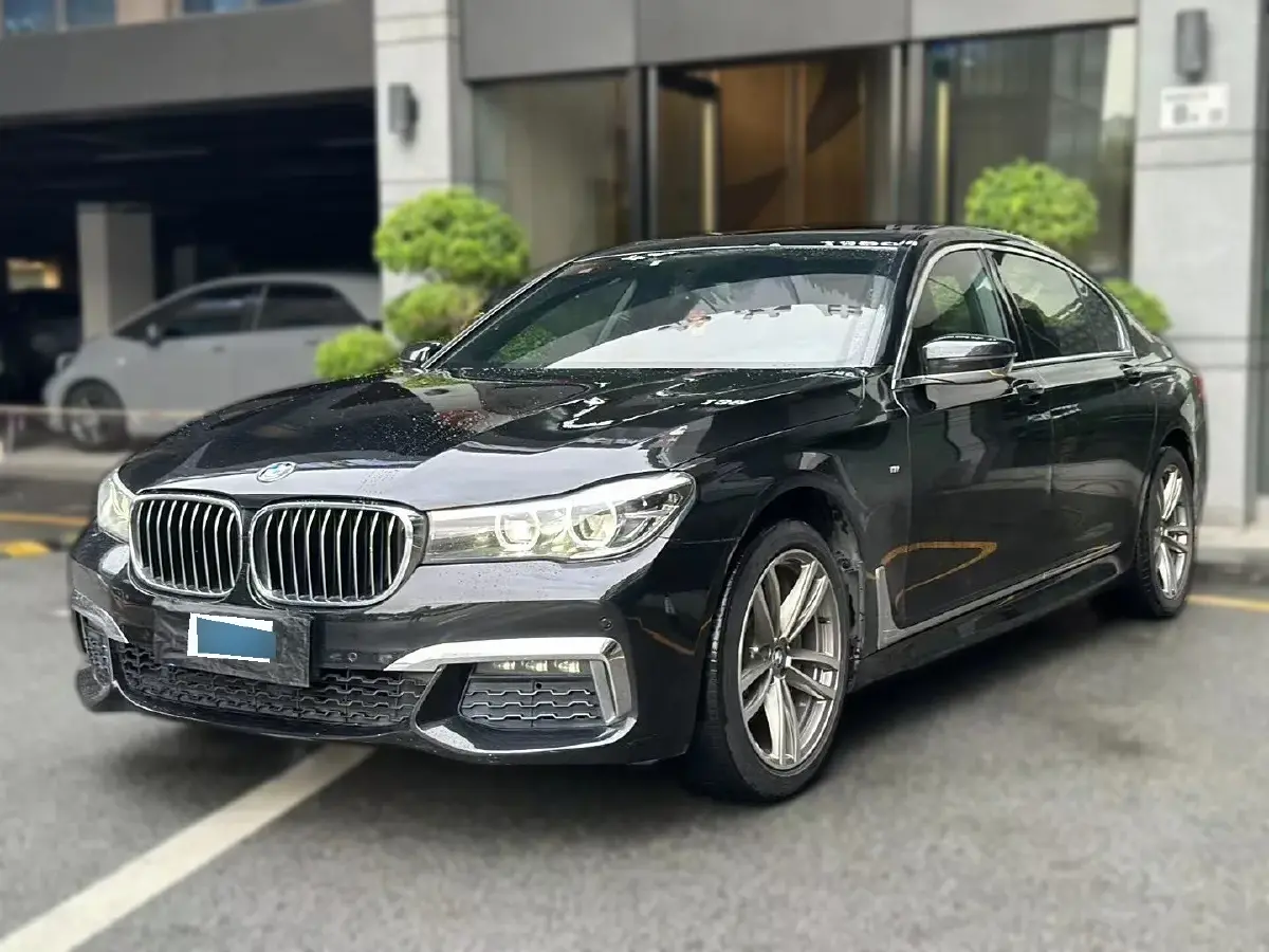 2018 BMW 7 Series 2.0T 258HP L4 8AT