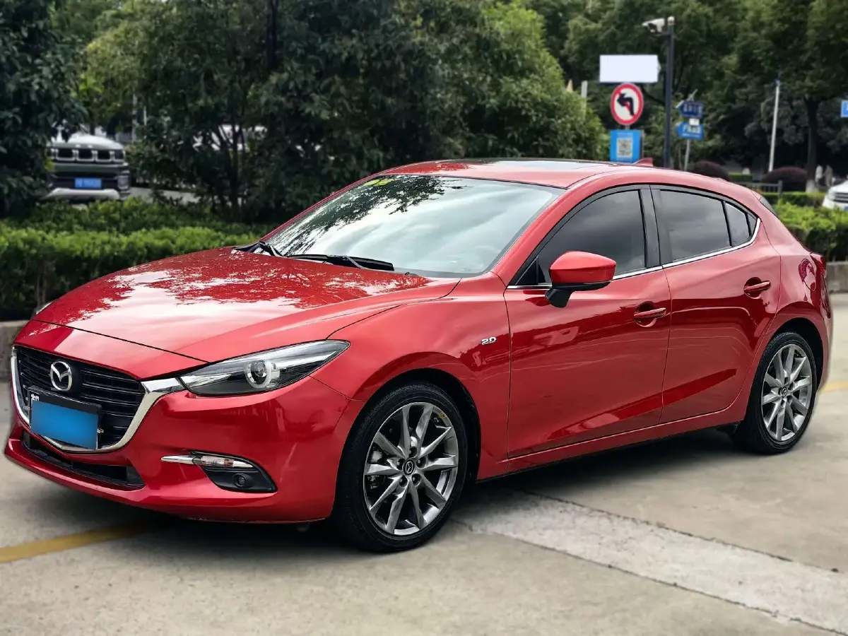 2017 Mazda 3 Axela 2.0L 158HP L4 6AT