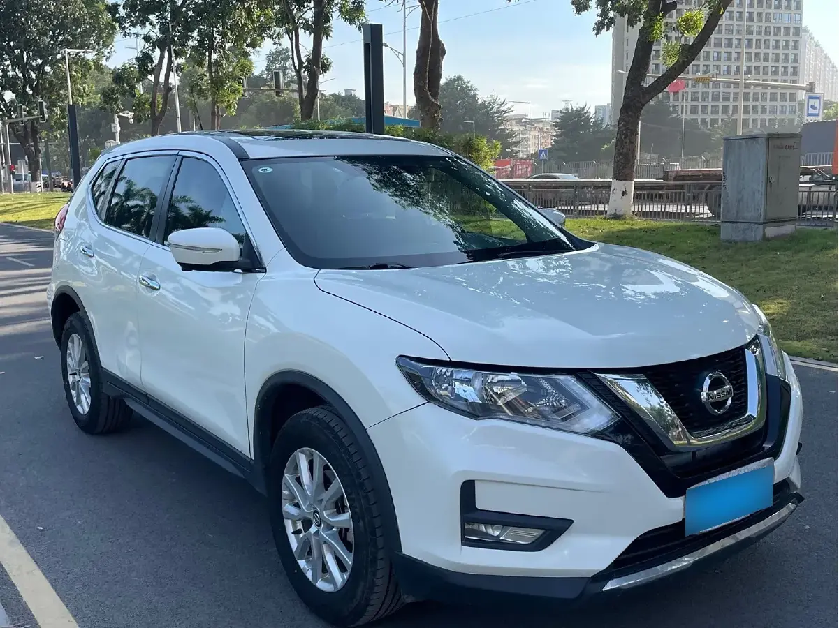 2021 Nissan X-Trail 2.0L 151HP L4 CVT