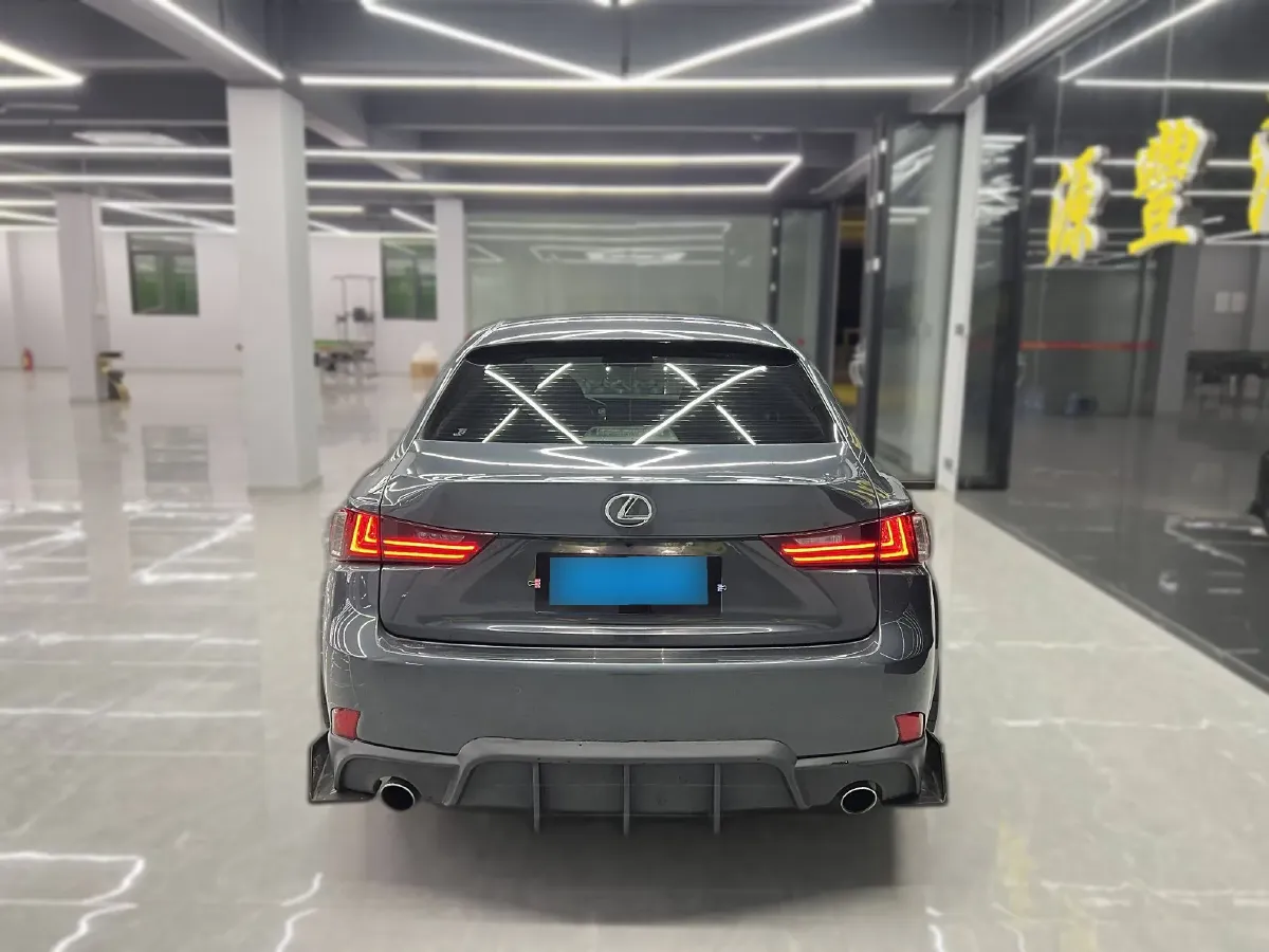 2015 Lexus IS 2.0T 245HP L4 8AT,autocango,china used car exporter,china ev exporter,chinese used car exporter,chinese used ev exporter