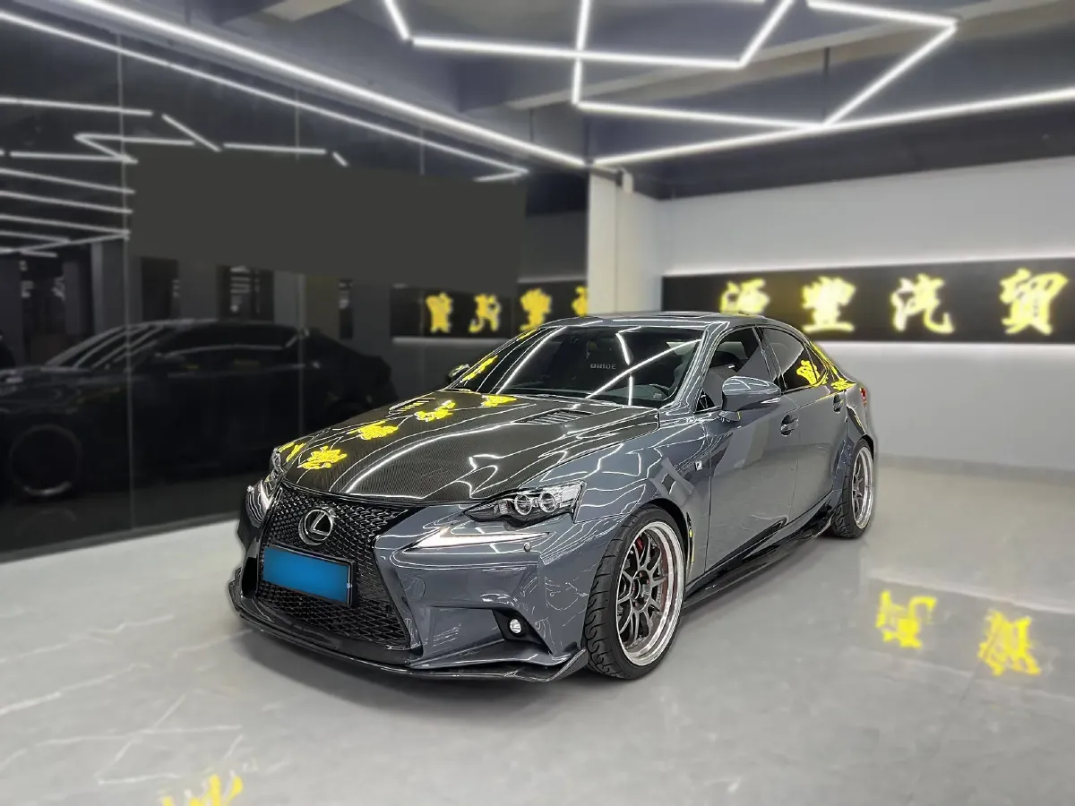 2015 Lexus IS 2.0T 245HP L4 8AT,autocango,china used car exporter,china ev exporter,chinese used car exporter,chinese used ev exporter
