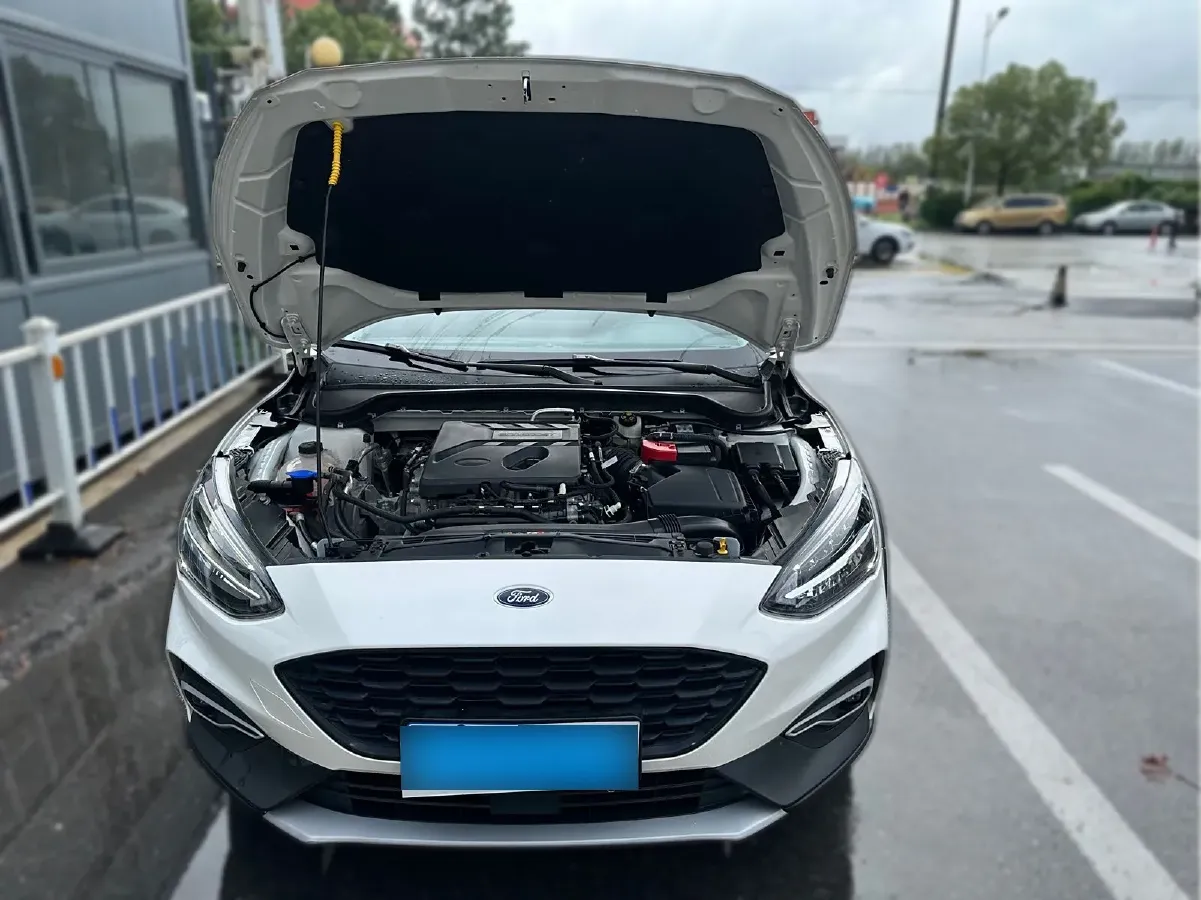 2021 Ford Focus Active 1.5T 174HP L3 8AT,autocango,china used car exporter,china ev exporter,chinese used car exporter,chinese used ev exporter