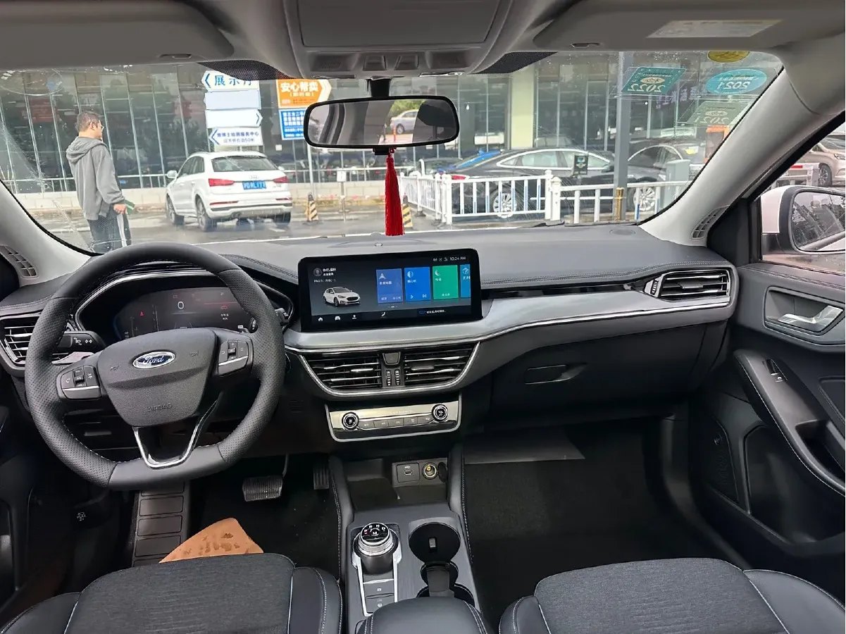2021 Ford Focus Active 1.5T 174HP L3 8AT,autocango,china used car exporter,china ev exporter,chinese used car exporter,chinese used ev exporter