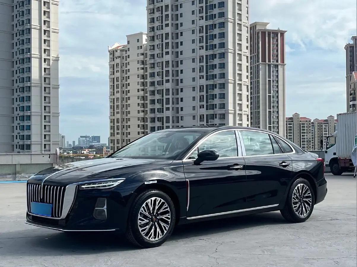 2025 HongQi H5 2.0T 224HP L4 8AT