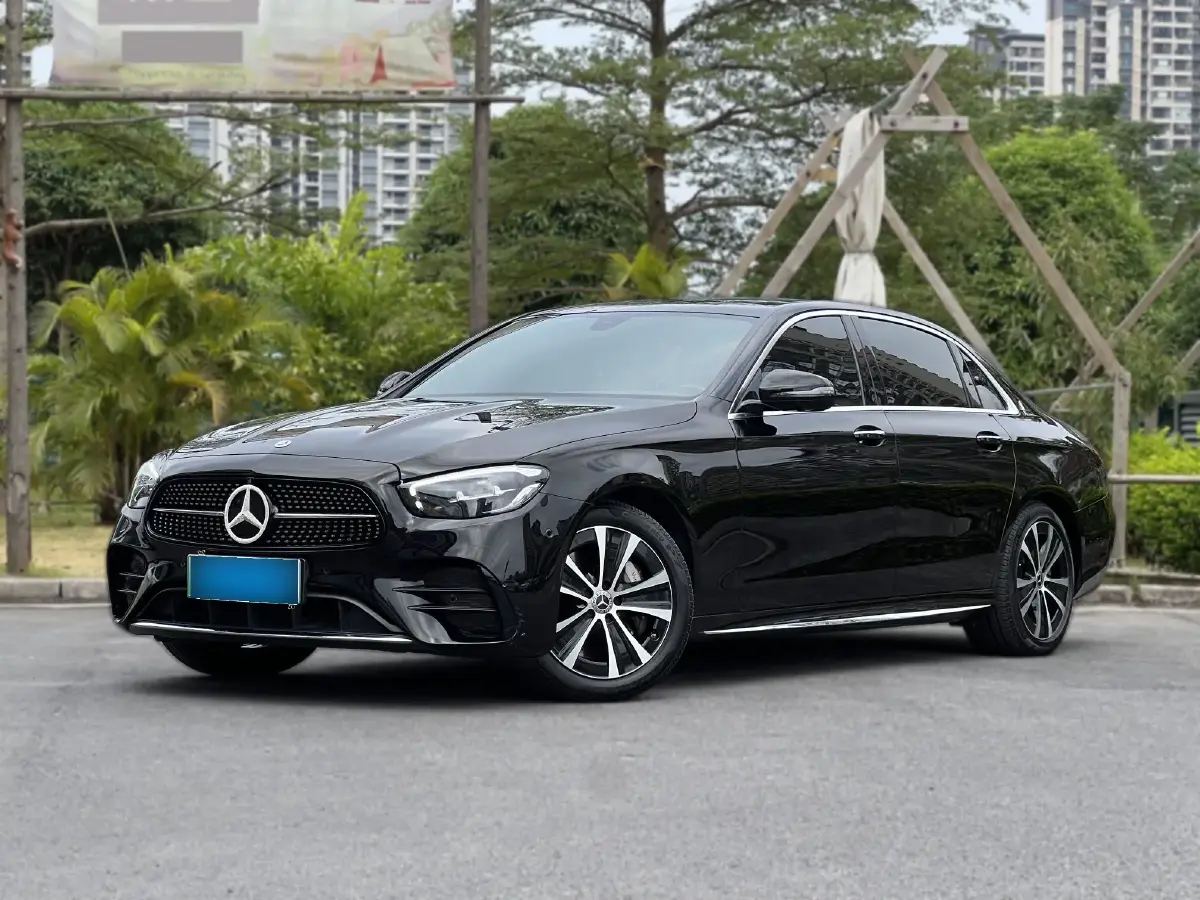 2022 Mercedes-Benz E Class 2.0T 211HP L4 9AT PHEV 25.4KWH